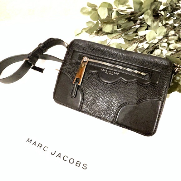 Handbags - *rare* Marc Jacobs Bag Scallop